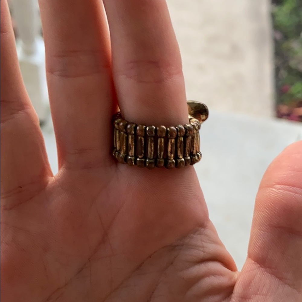 Flower ring - Picture 2 of 2